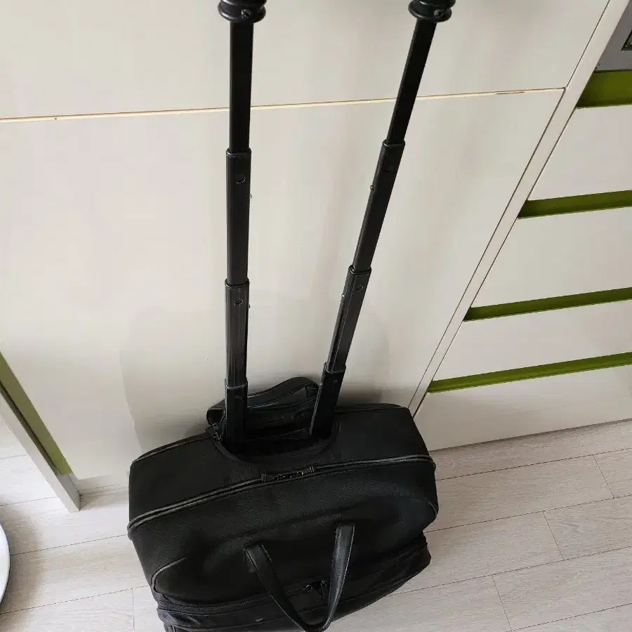 TUMI 2휠 비즈니스 캐리어