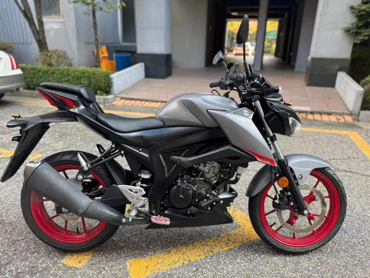 스즈키 gsx-s125 21년형 abs 블박튜닝 팝니다