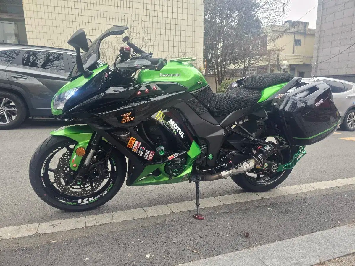 z1000